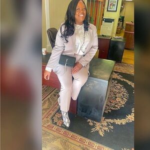 Meet your Posher, Shanteau